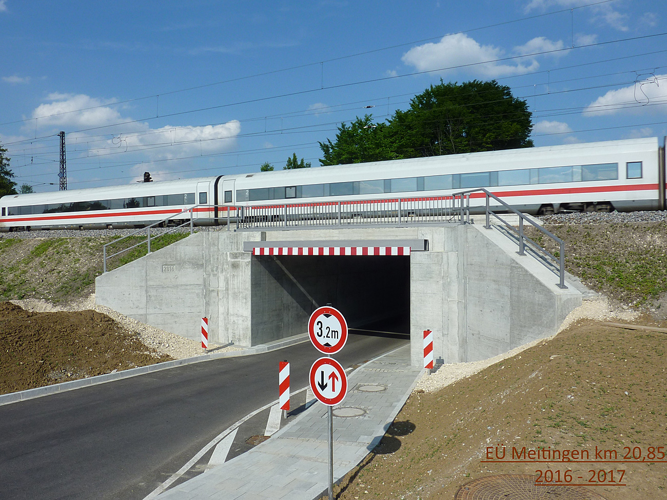 Eisenbahnüberführung in Meitingen